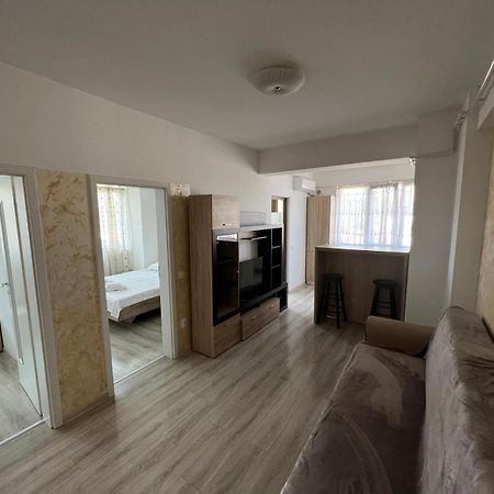 Cozy 3 Bedroom Apartments In Centre Of Iasi Palas Mall Exterior foto